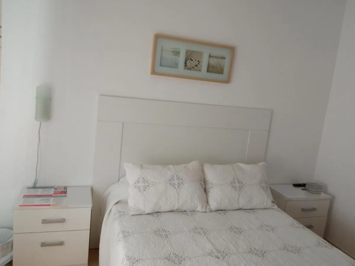Habitación Individual En Apartamento Compartido Con La Anfitriona Sevilla